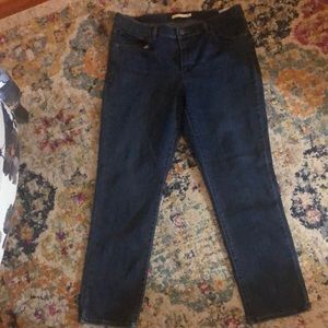 Women’s size 14 classic straight Levi’s jeans